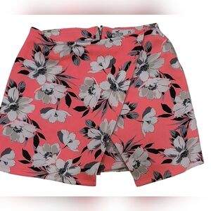 Hollister Pink and Black Skort Vibrant Floral Design